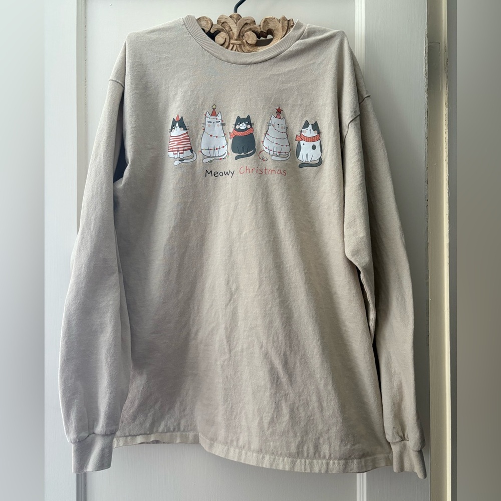 Gildan Meowy Christmas Shirt